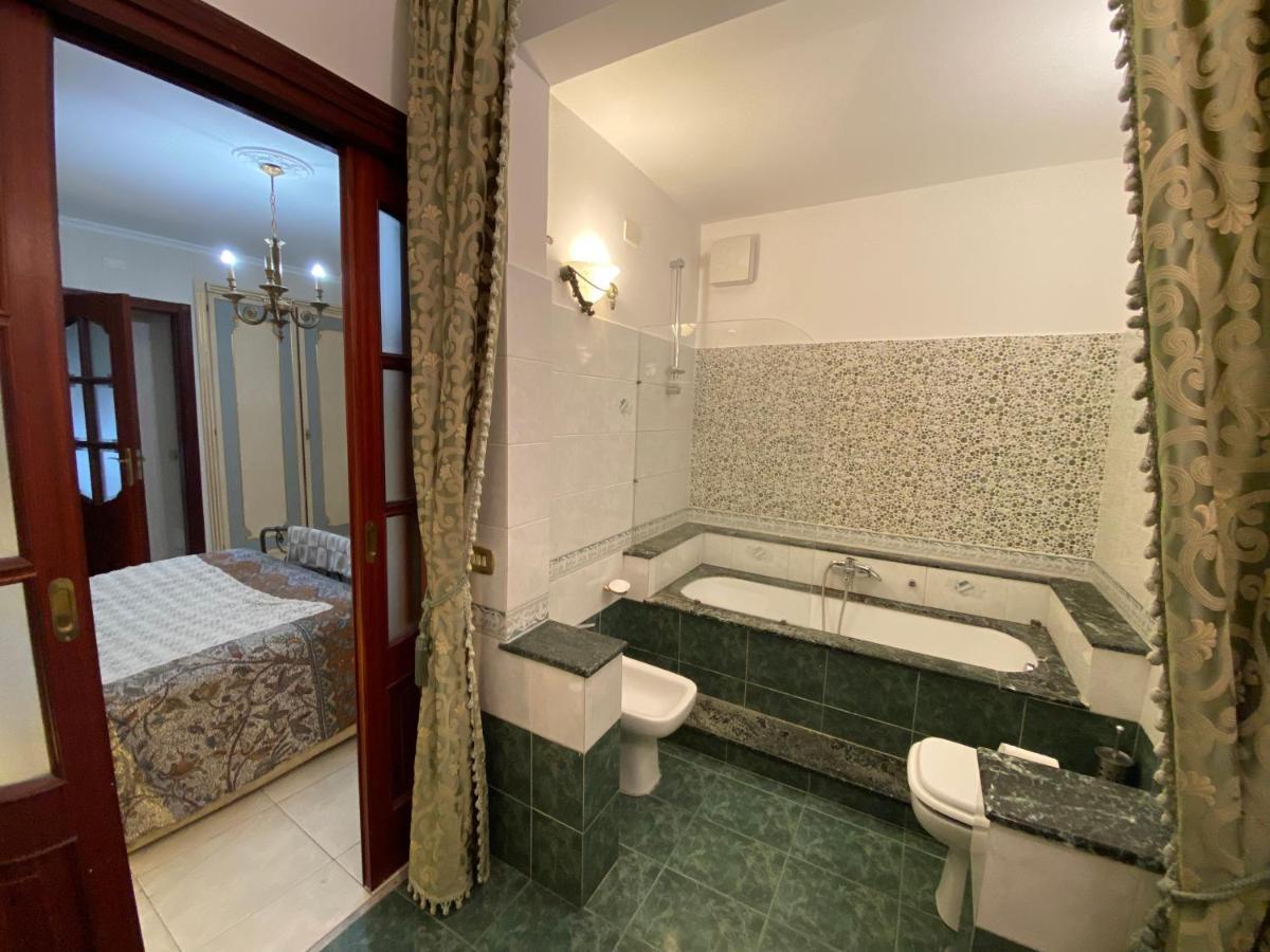 Apartament Casa Kamalei, Tra Plebiscito E Lungomare Neapol Zewnętrze zdjęcie